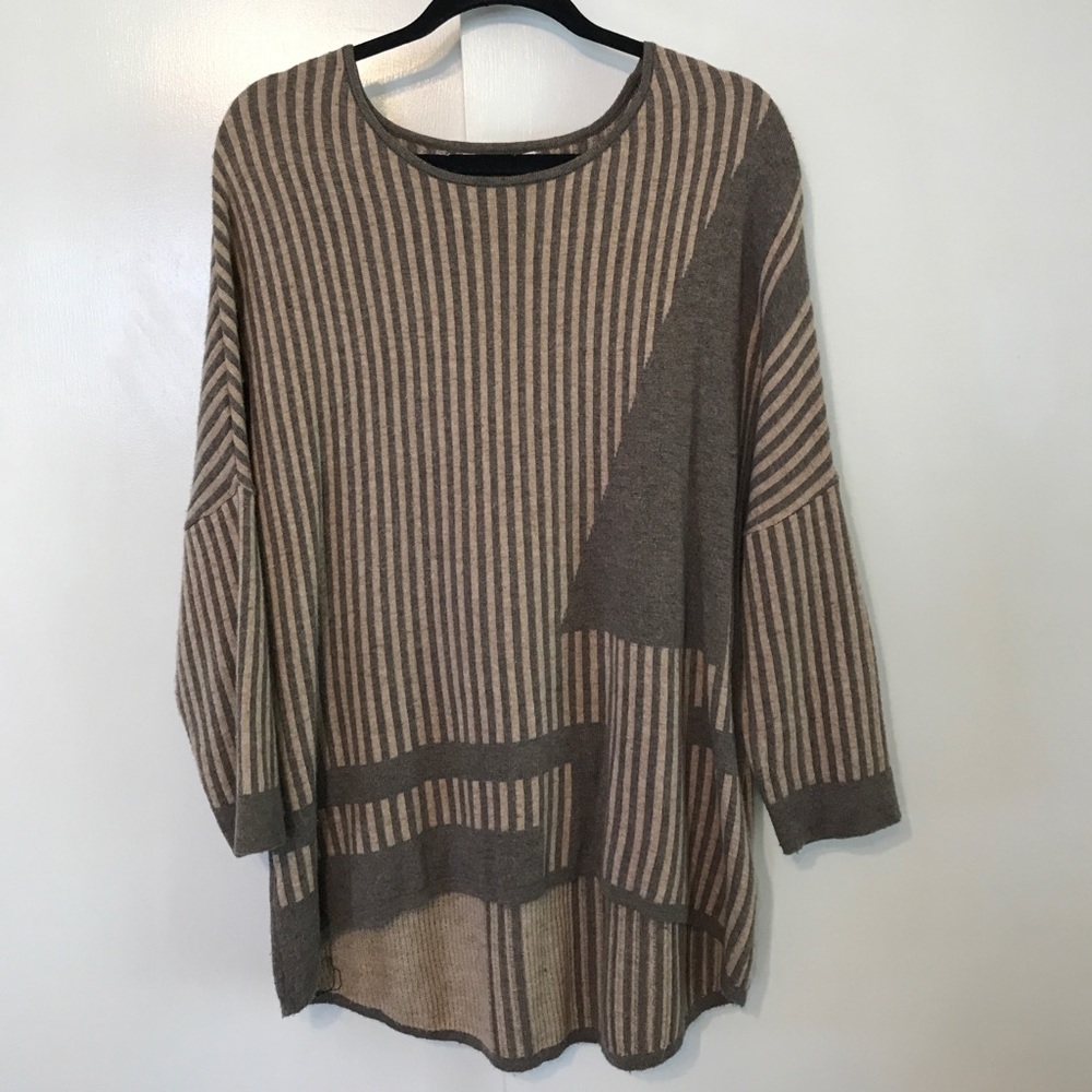 3/4 Sleeve Geometic Sweater